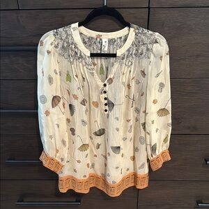 Anthropologie Silk Boho Vintage Style Cream Umbrella Printed Blouse